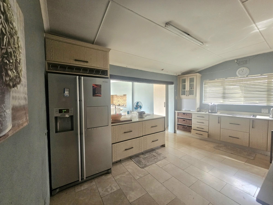 To Let 3 Bedroom Property for Rent in Ocean View KwaZulu-Natal