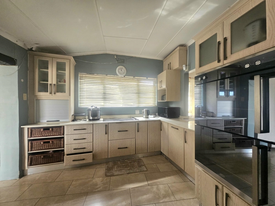 To Let 3 Bedroom Property for Rent in Ocean View KwaZulu-Natal