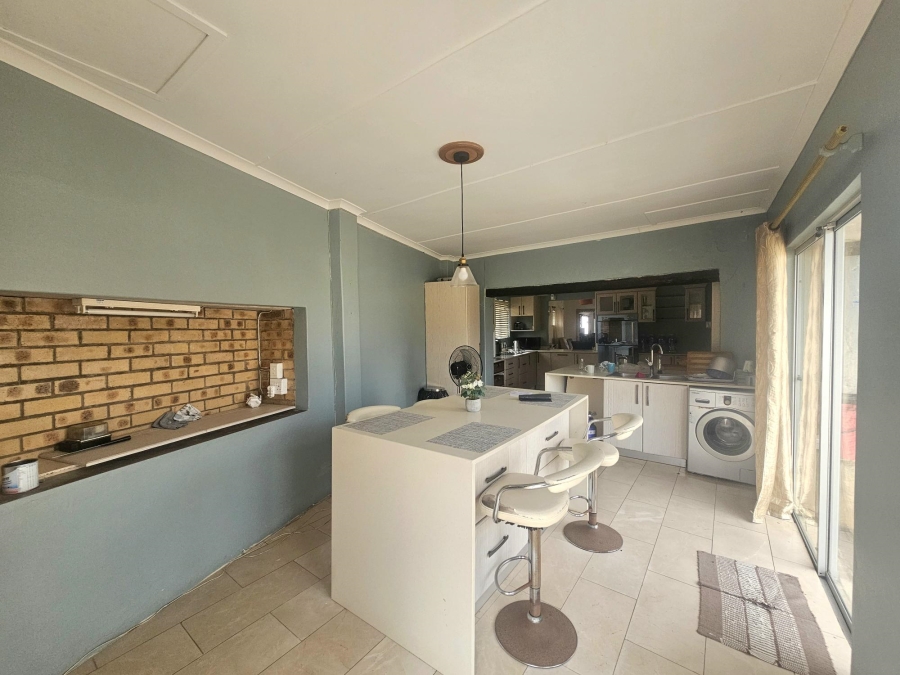 To Let 3 Bedroom Property for Rent in Ocean View KwaZulu-Natal