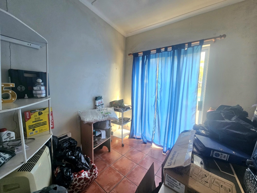 To Let 3 Bedroom Property for Rent in Ocean View KwaZulu-Natal