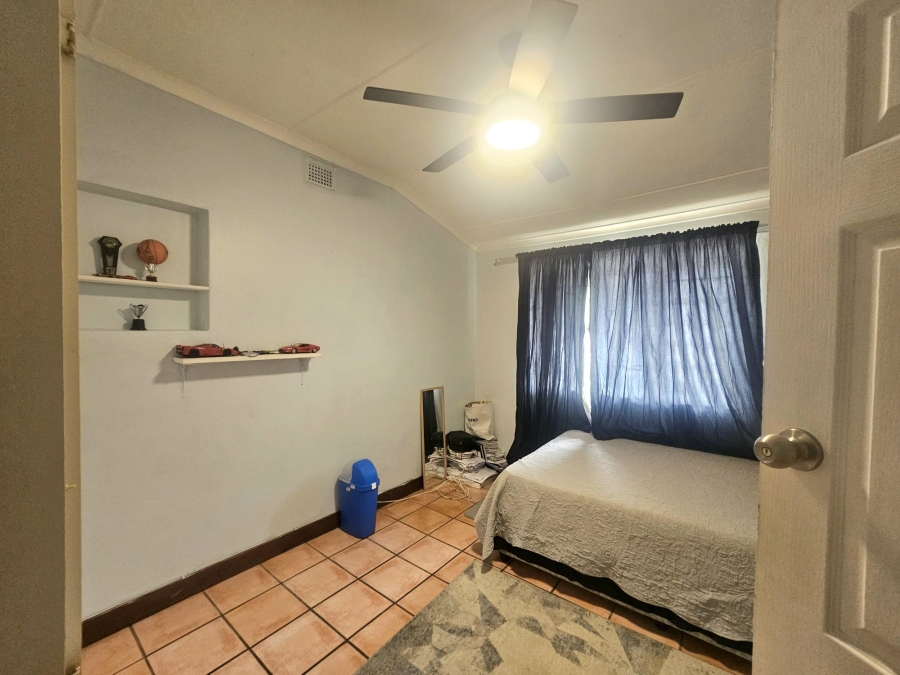 To Let 3 Bedroom Property for Rent in Ocean View KwaZulu-Natal