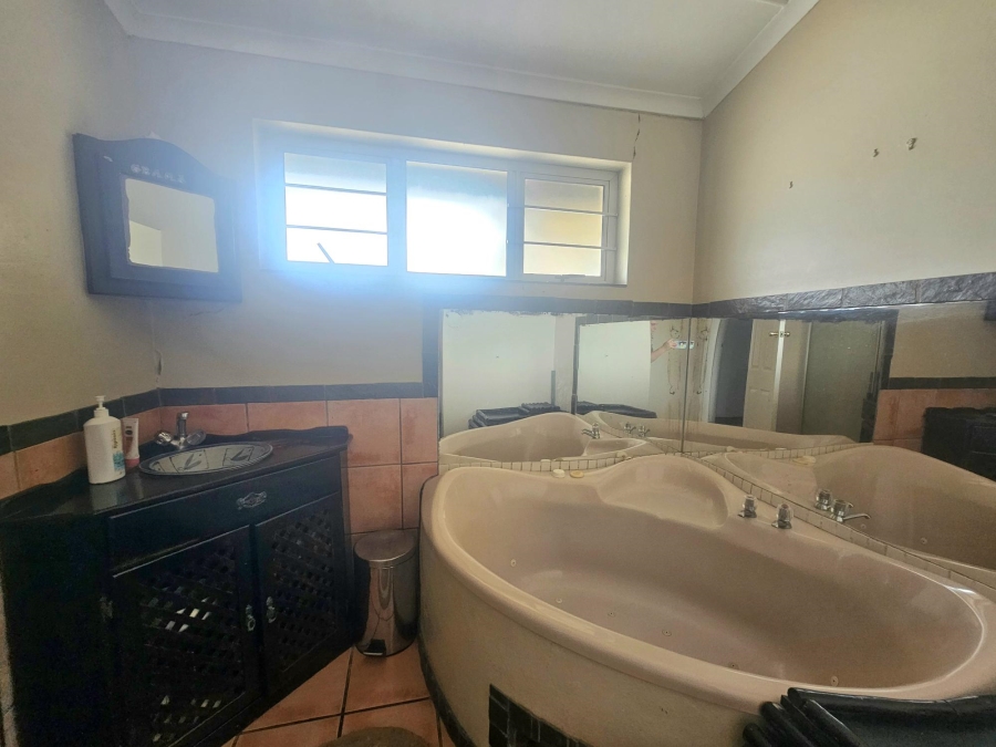 To Let 3 Bedroom Property for Rent in Ocean View KwaZulu-Natal
