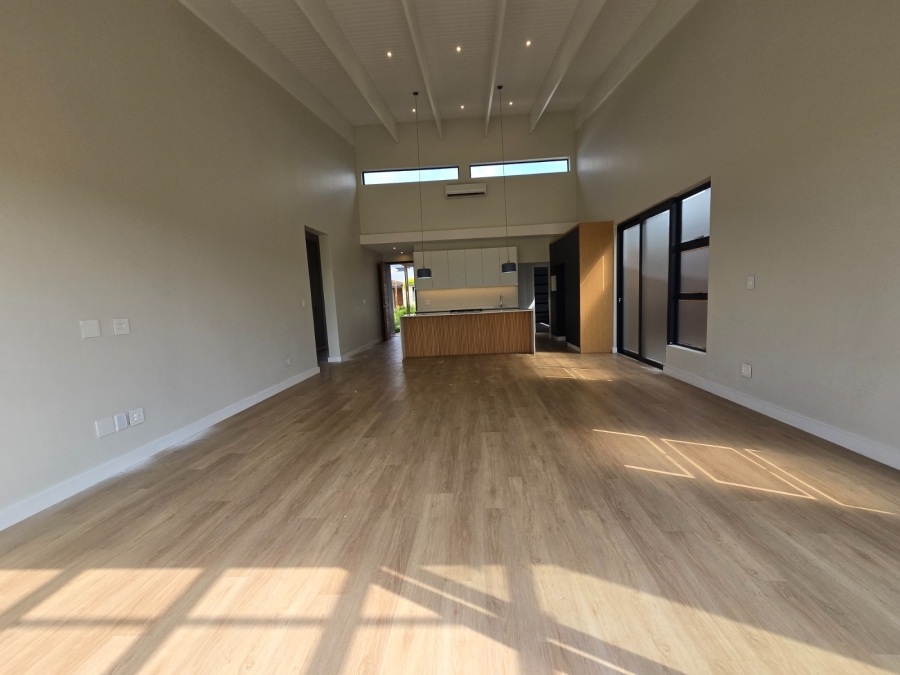 To Let 2 Bedroom Property for Rent in New Salt Rock City KwaZulu-Natal