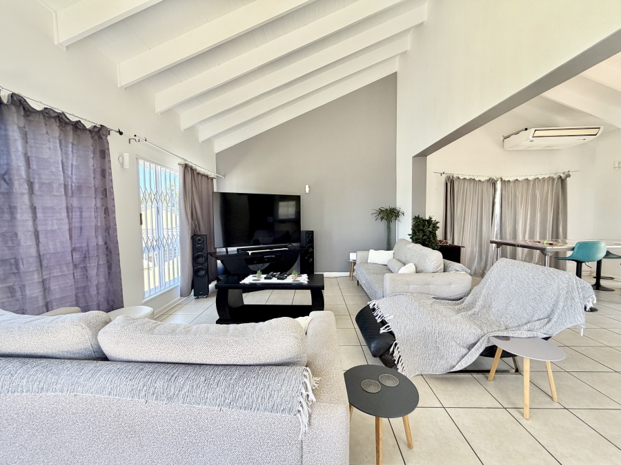5 Bedroom Property for Sale in Ballito Central KwaZulu-Natal