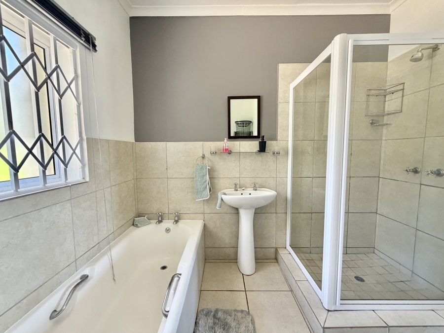 5 Bedroom Property for Sale in Ballito Central KwaZulu-Natal