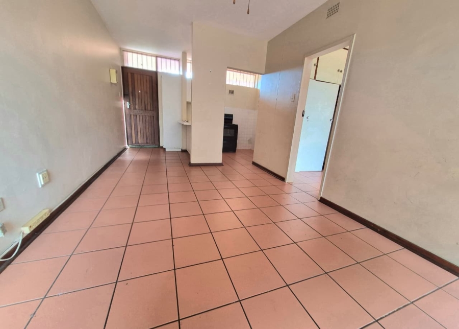 To Let 1 Bedroom Property for Rent in Empangeni Central KwaZulu-Natal
