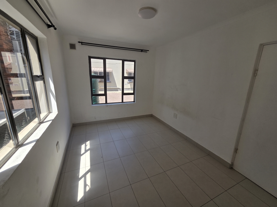 To Let 1 Bedroom Property for Rent in Bluff KwaZulu-Natal