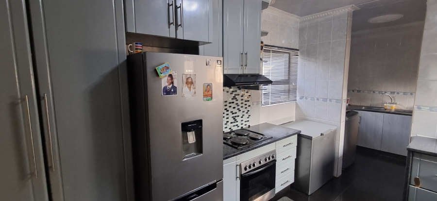 3 Bedroom Property for Sale in Signal Hill KwaZulu-Natal