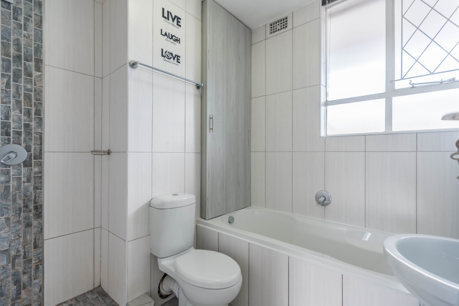 1 Bedroom Property for Sale in Pinetown KwaZulu-Natal