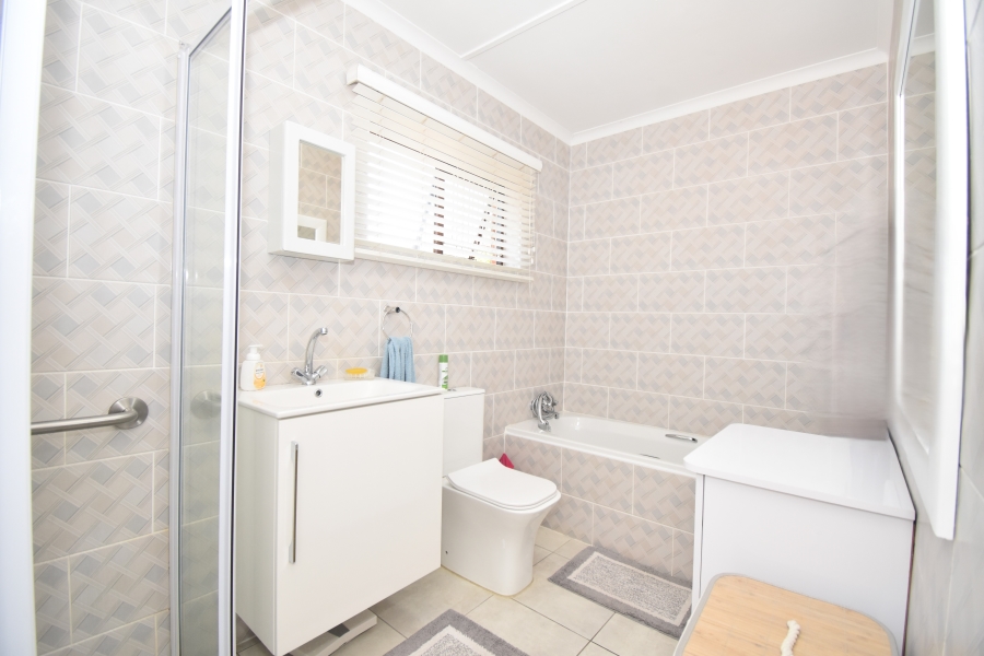 2 Bedroom Property for Sale in Chase Valley KwaZulu-Natal