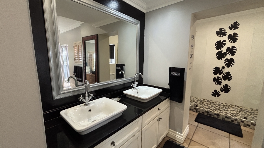 4 Bedroom Property for Sale in Prince