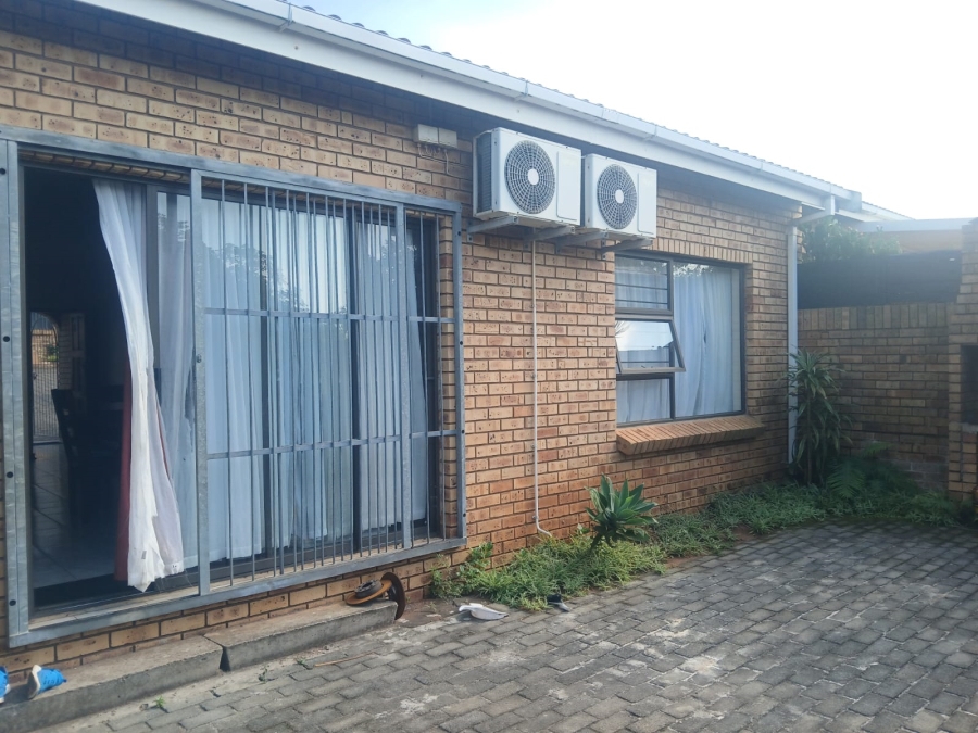 2 Bedroom Property for Sale in Mtunzini KwaZulu-Natal