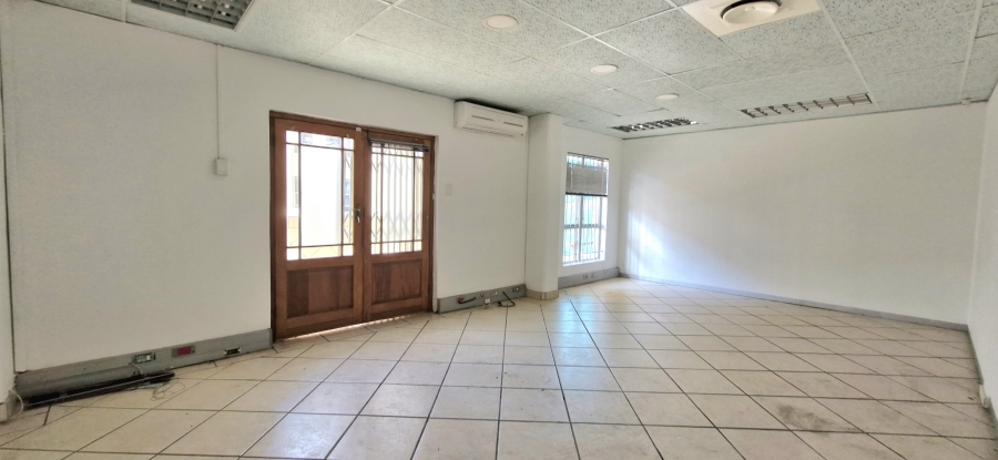 To Let Commercial Property for Rent in New Town Centre KwaZulu-Natal