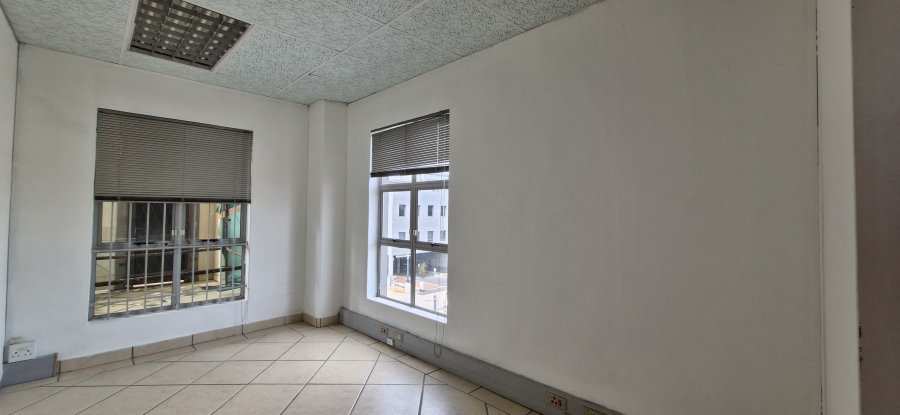 To Let Commercial Property for Rent in New Town Centre KwaZulu-Natal