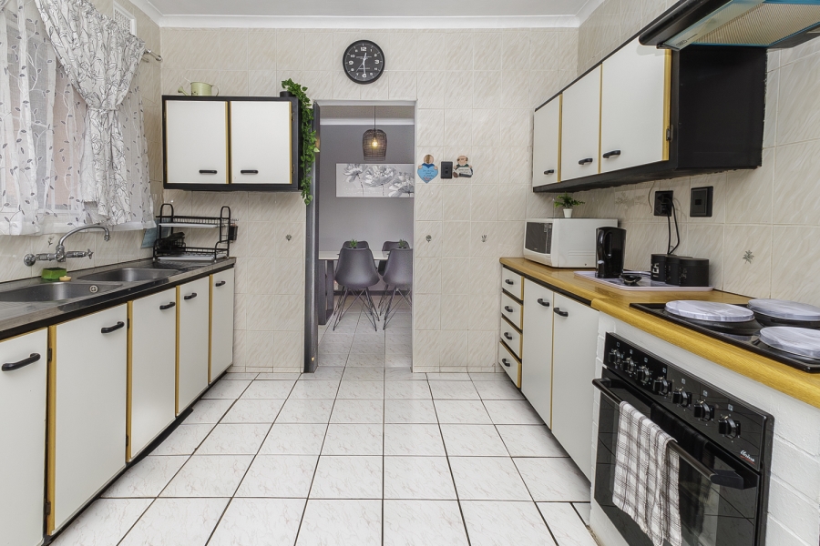 3 Bedroom Property for Sale in Mount Vernon KwaZulu-Natal