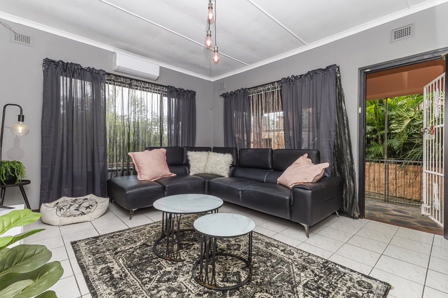 3 Bedroom Property for Sale in Mount Vernon KwaZulu-Natal