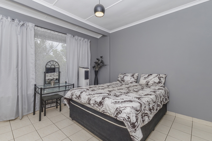 3 Bedroom Property for Sale in Mount Vernon KwaZulu-Natal