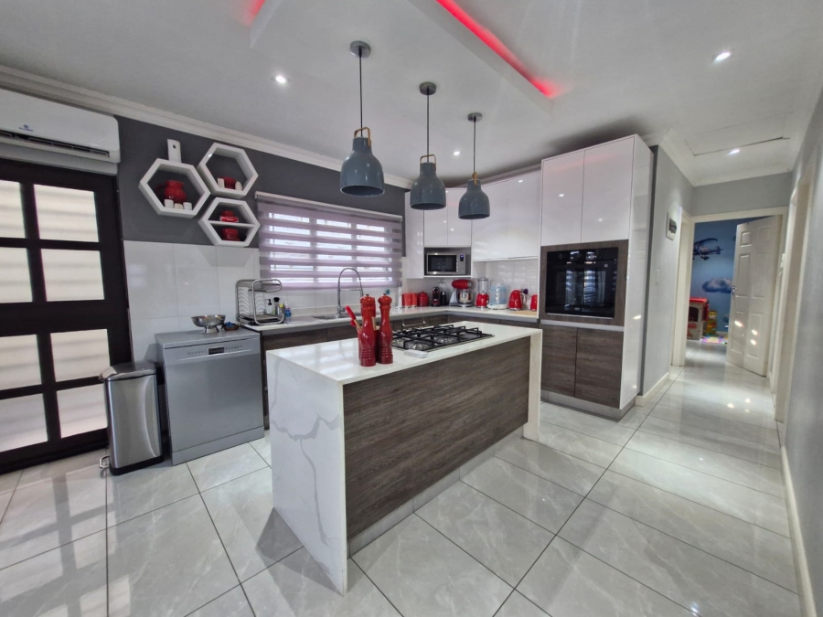 3 Bedroom Property for Sale in Escombe KwaZulu-Natal