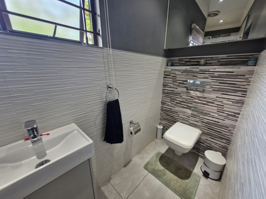 3 Bedroom Property for Sale in Escombe KwaZulu-Natal