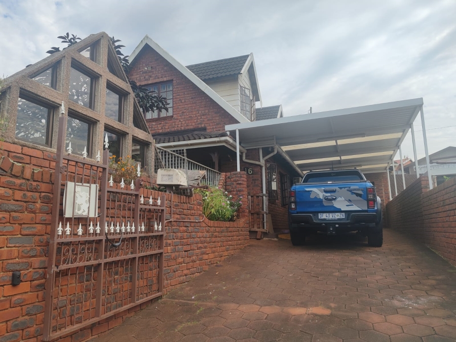 4 Bedroom Property for Sale in Southgate KwaZulu-Natal