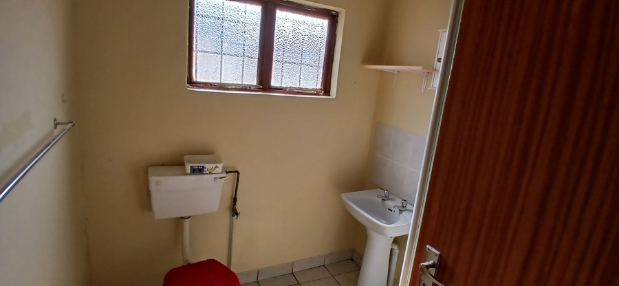 7 Bedroom Property for Sale in Fynnland KwaZulu-Natal