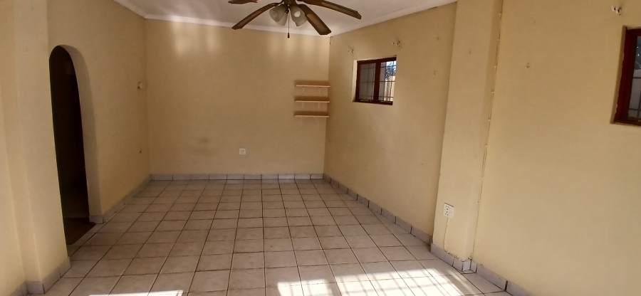 7 Bedroom Property for Sale in Fynnland KwaZulu-Natal