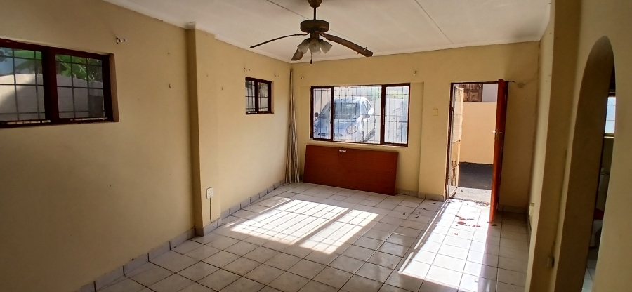 7 Bedroom Property for Sale in Fynnland KwaZulu-Natal
