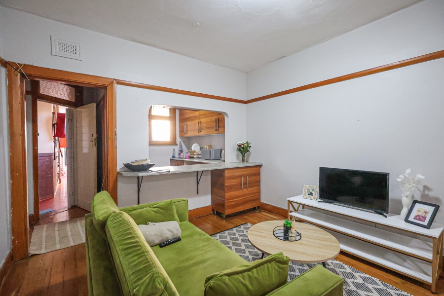 1 Bedroom Property for Sale in Essenwood KwaZulu-Natal