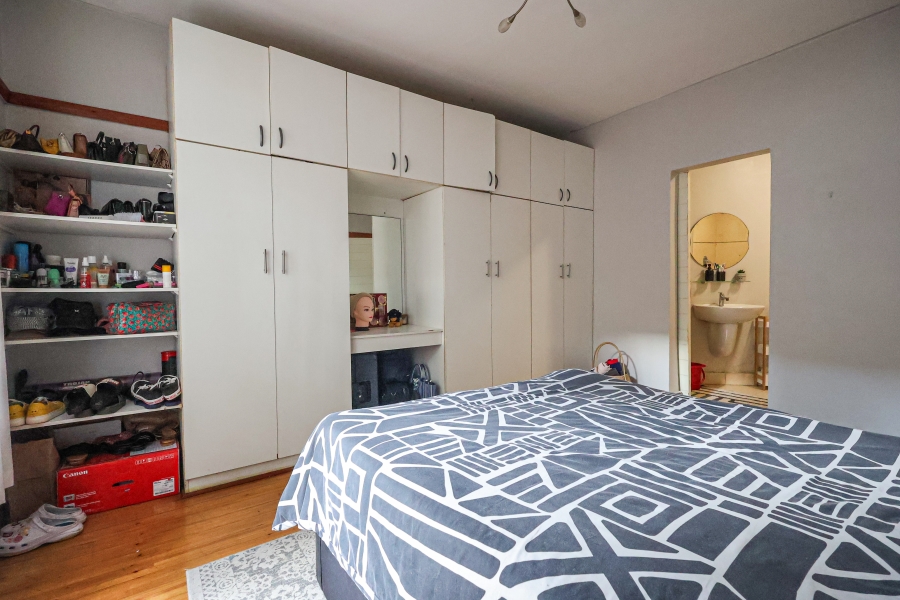 1 Bedroom Property for Sale in Essenwood KwaZulu-Natal