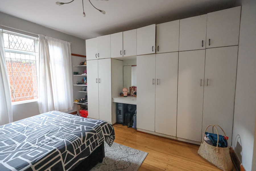 1 Bedroom Property for Sale in Essenwood KwaZulu-Natal