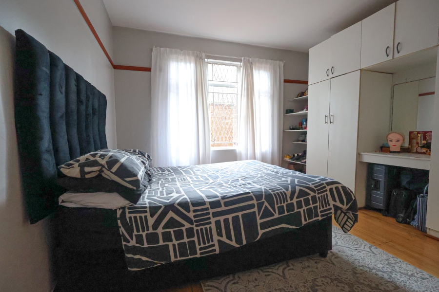 1 Bedroom Property for Sale in Essenwood KwaZulu-Natal