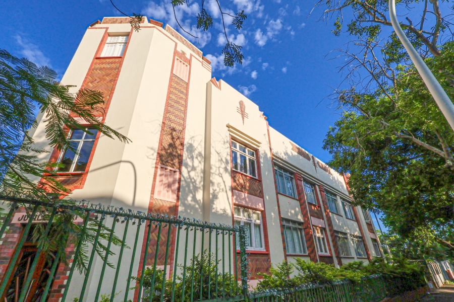 1 Bedroom Property for Sale in Essenwood KwaZulu-Natal