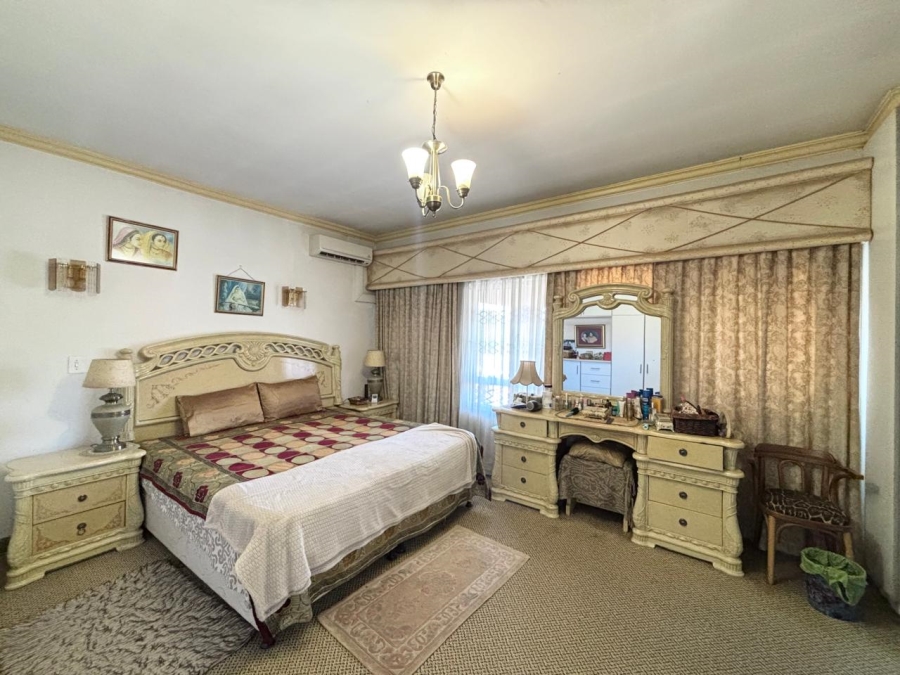 4 Bedroom Property for Sale in Sherwood KwaZulu-Natal