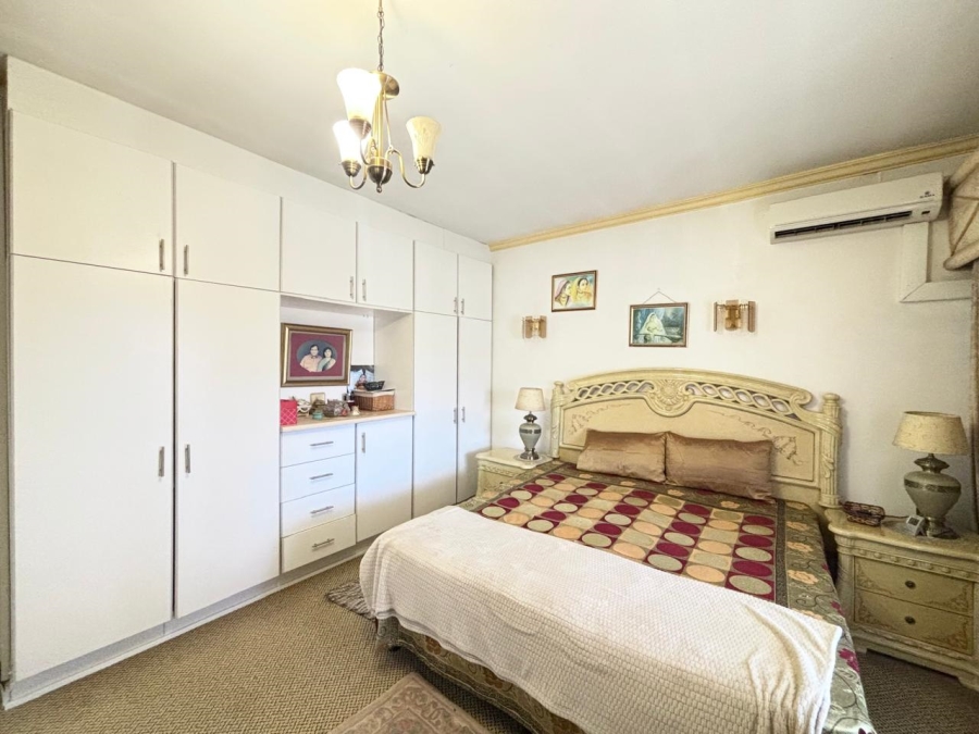 4 Bedroom Property for Sale in Sherwood KwaZulu-Natal