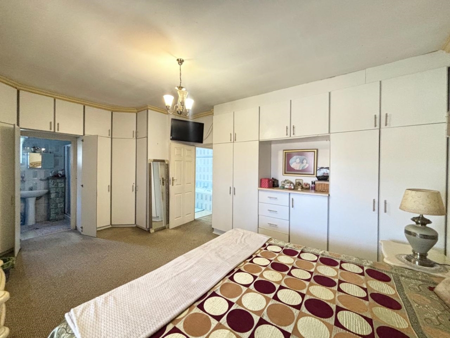 4 Bedroom Property for Sale in Sherwood KwaZulu-Natal