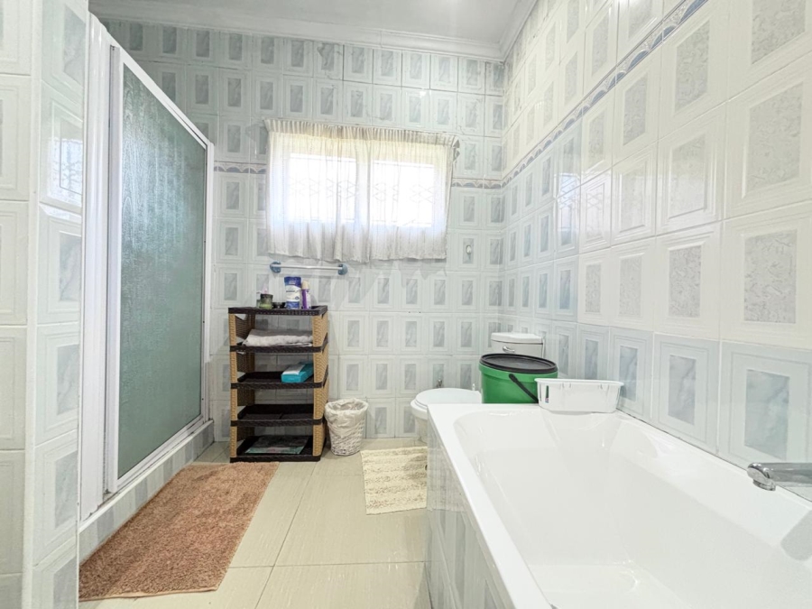 4 Bedroom Property for Sale in Sherwood KwaZulu-Natal