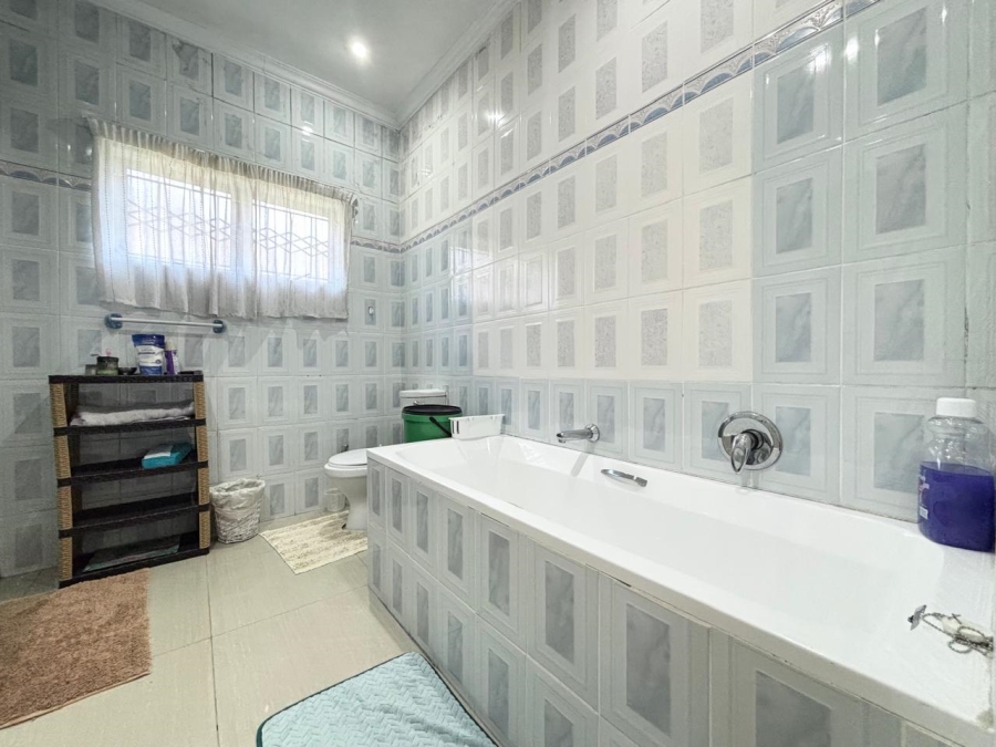 4 Bedroom Property for Sale in Sherwood KwaZulu-Natal