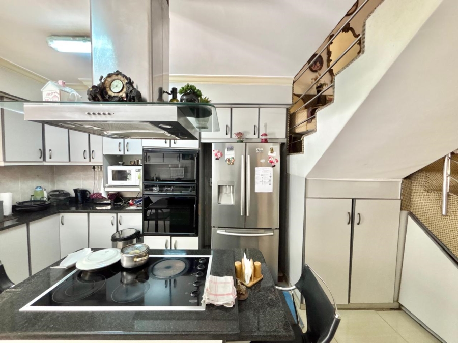 4 Bedroom Property for Sale in Sherwood KwaZulu-Natal