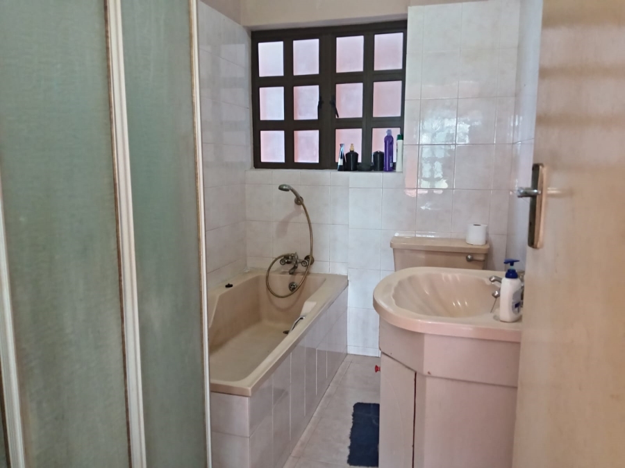 1 Bedroom Property for Sale in Arboretum KwaZulu-Natal