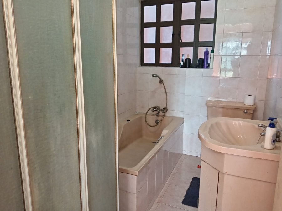1 Bedroom Property for Sale in Arboretum KwaZulu-Natal