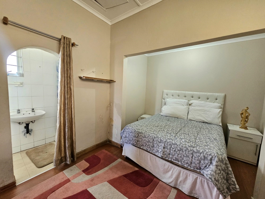 To Let 1 Bedroom Property for Rent in Ocean View KwaZulu-Natal