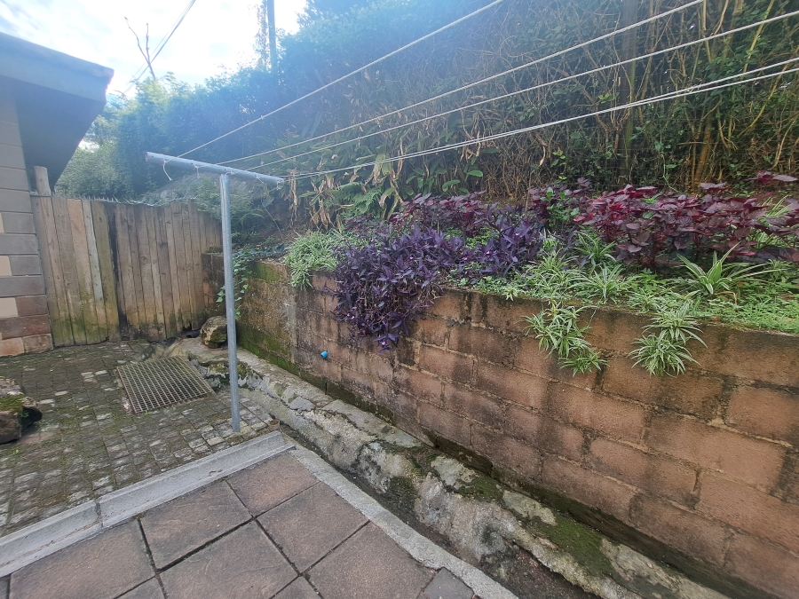 To Let 1 Bedroom Property for Rent in Gillitts KwaZulu-Natal