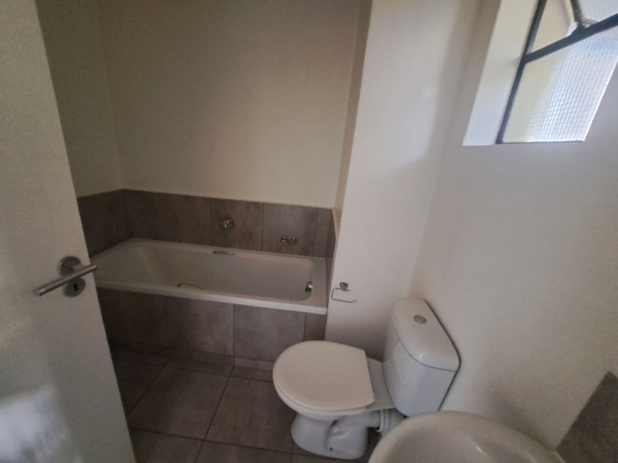 2 Bedroom Property for Sale in Waterfall KwaZulu-Natal