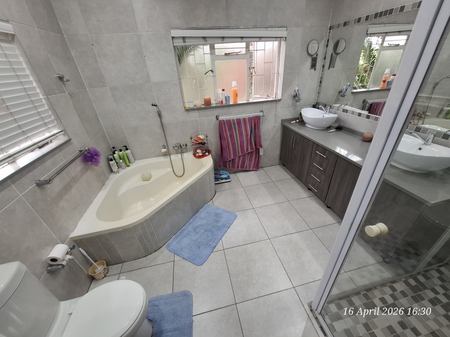 3 Bedroom Property for Sale in Pioneer Park KwaZulu-Natal