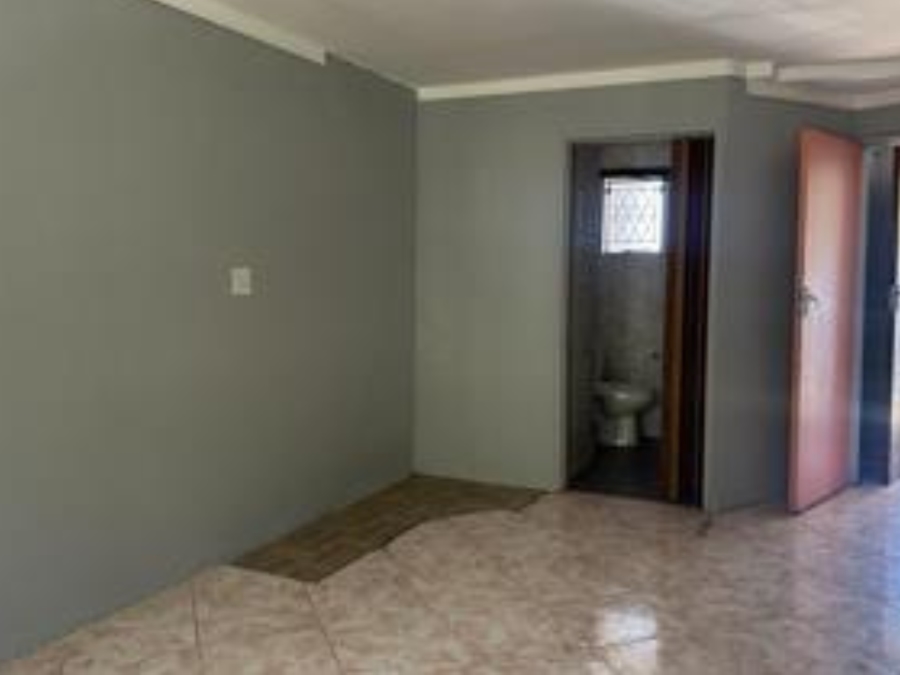 1 Bedroom Property for Sale in Scottsville KwaZulu-Natal