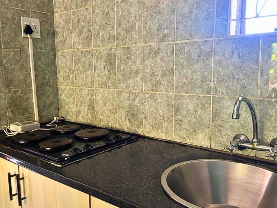 1 Bedroom Property for Sale in Scottsville KwaZulu-Natal