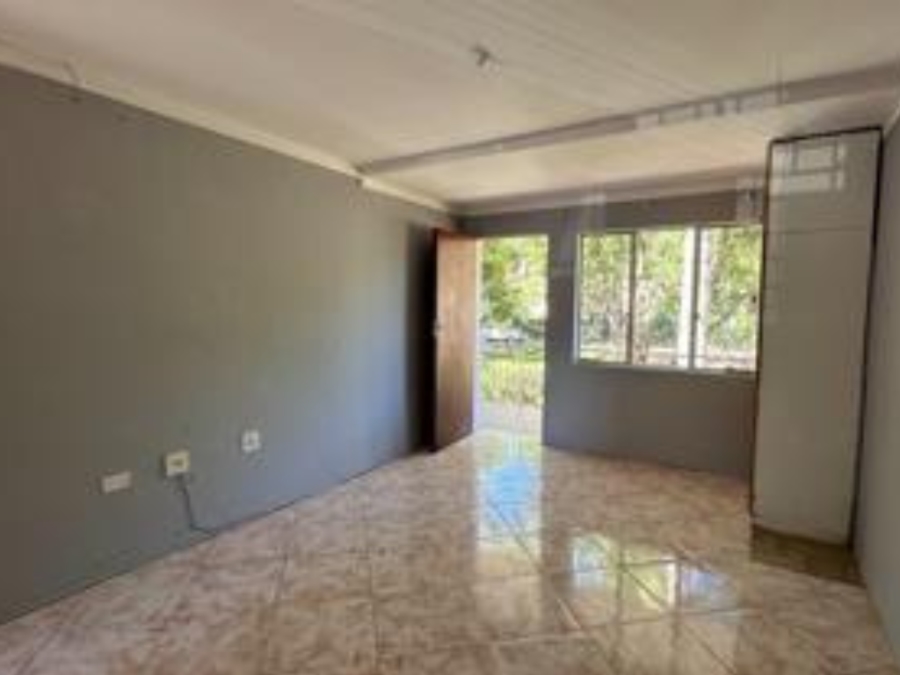 2 Bedroom Property for Sale in Scottsville KwaZulu-Natal