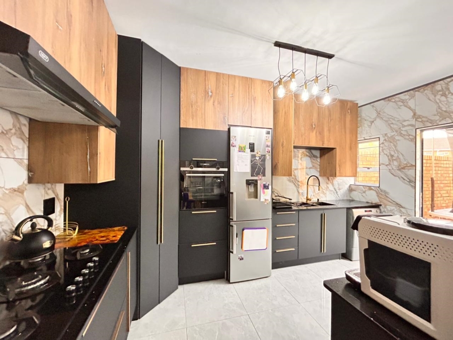 3 Bedroom Property for Sale in Meer En See KwaZulu-Natal