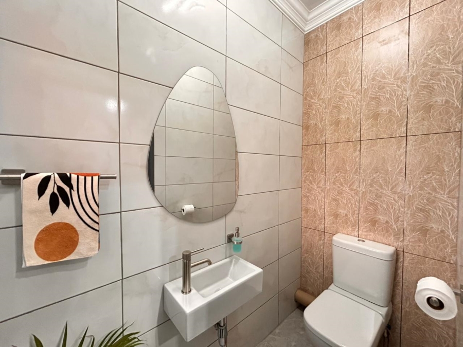 3 Bedroom Property for Sale in Meer En See KwaZulu-Natal