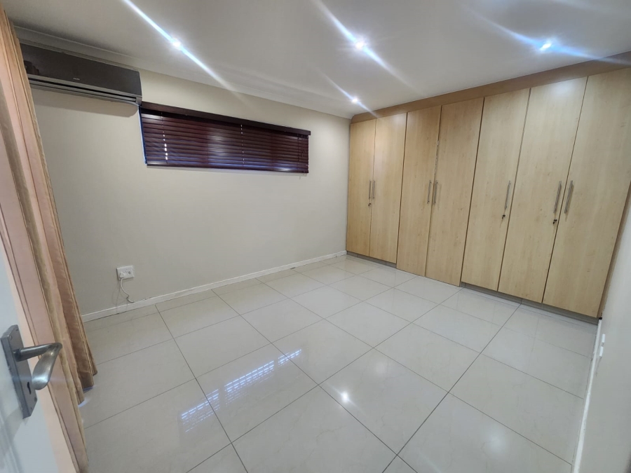 3 Bedroom Property for Sale in Brindhaven KwaZulu-Natal